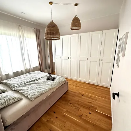 Green Home Tarnowskie Gory Exterior photo